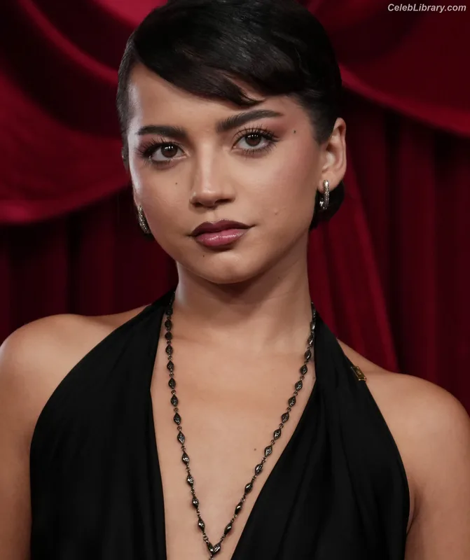 Isabela Merced photo 15 of 1797