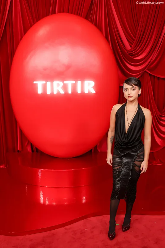 Isabela Merced photo 9 of 1797