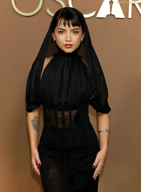 Isabela Merced photo 16 of 1797