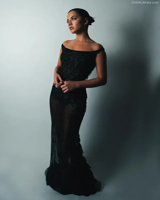Isabela Merced photo 12 of 1797