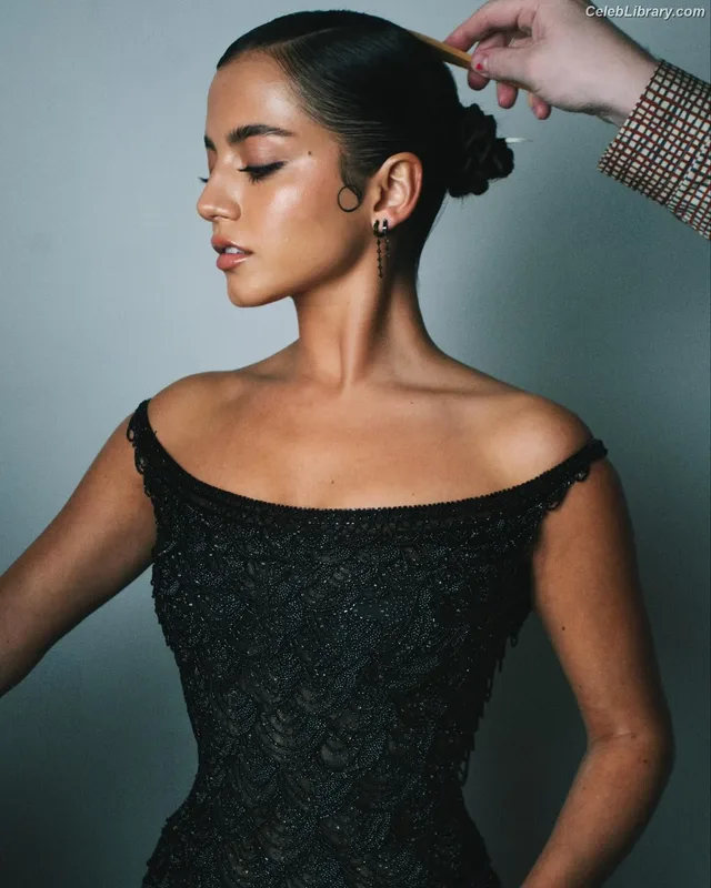 Isabela Merced photo 14 of 1797