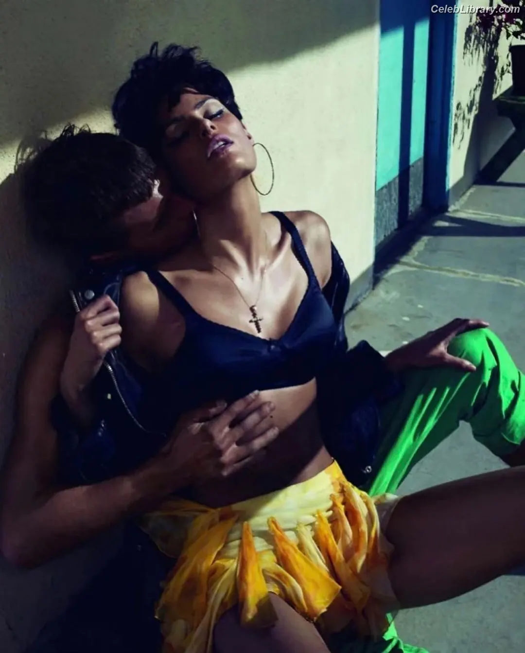 Isabeli Fontana photo 11 of 165