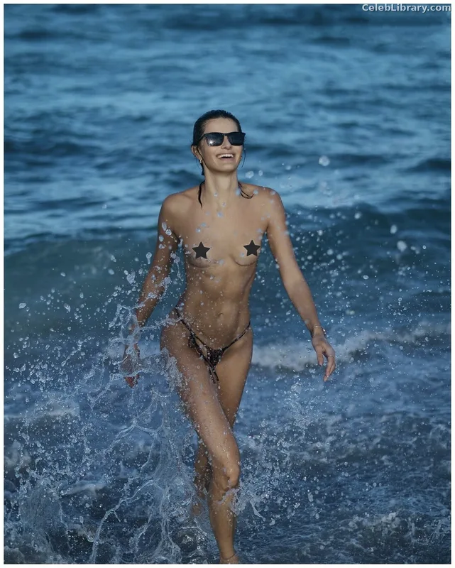 Isabeli Fontana photo 18 of 166