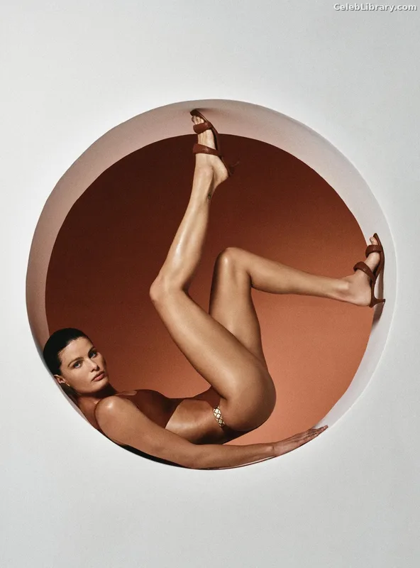 Isabeli Fontana photo 7 of 166