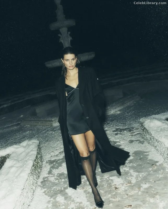 Isabeli Fontana photo 11 of 166