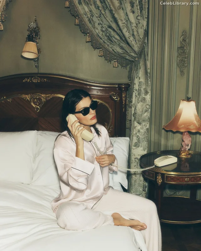 Isabeli Fontana photo 8 of 166