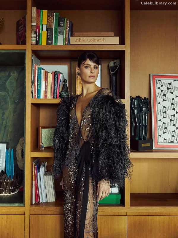 Isabeli Fontana photo 10 of 166