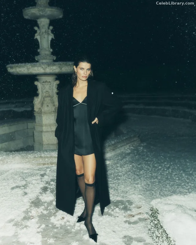 Isabeli Fontana photo 5 of 166