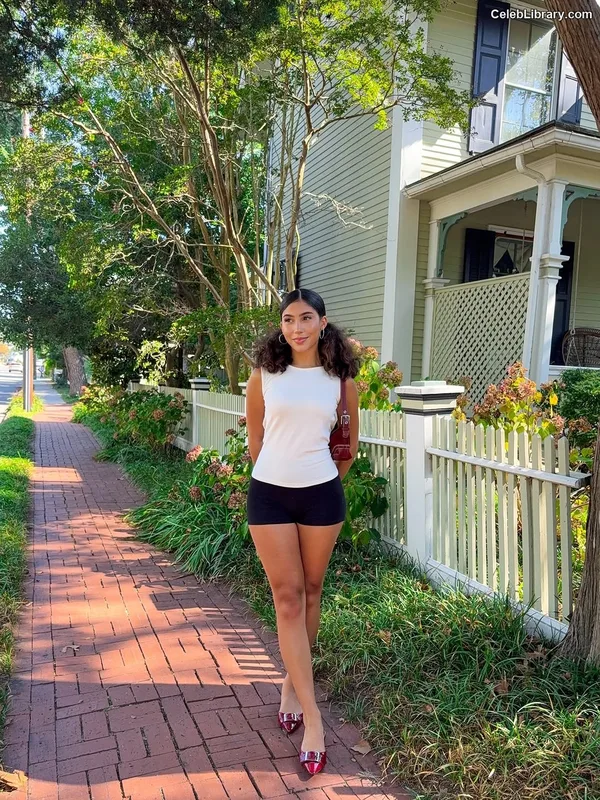 Isabella Ferreira photo 13 of 113