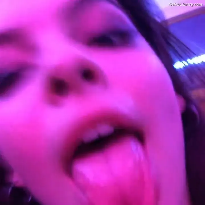 Isabella Gomez photo 14 of 479
