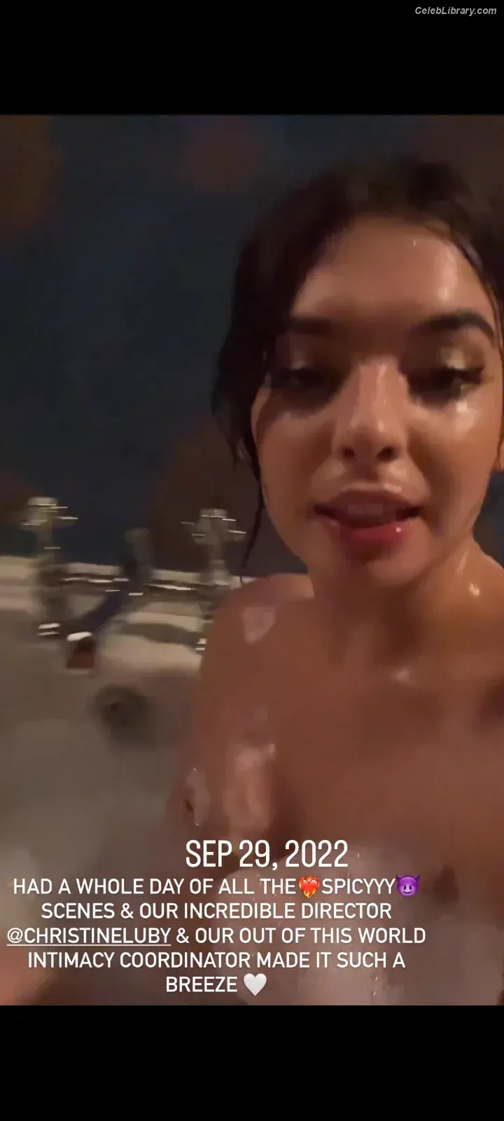 Isabella Gomez photo 9 of 479