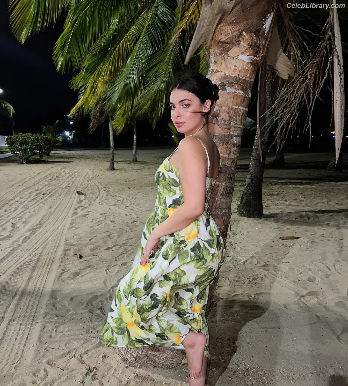 Isabella Gomez photo 24 of 479