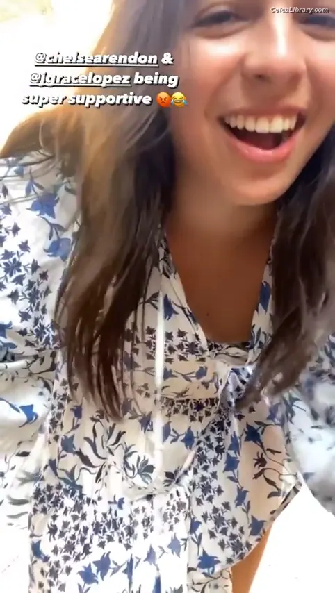 Isabella Gomez photo 23 of 479