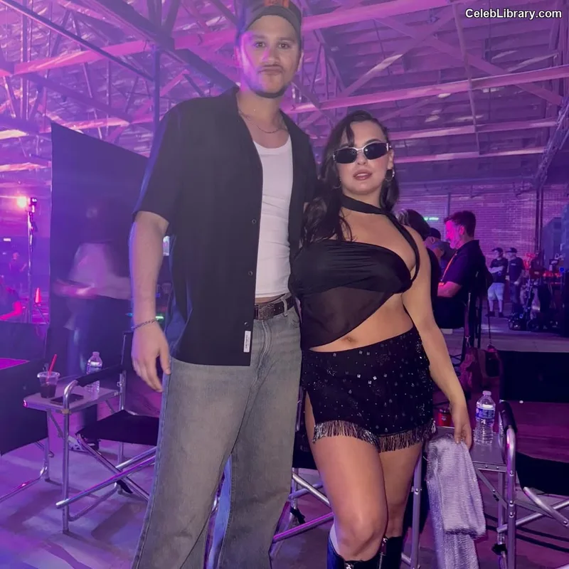 Isabella Gomez photo 7 of 479