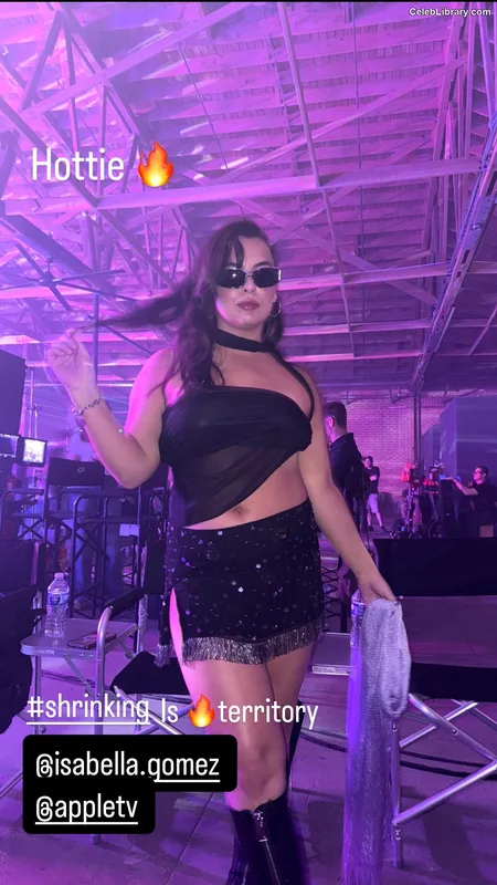 Isabella Gomez photo 10 of 479