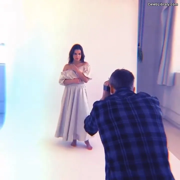 Isabella Gomez photo 23 of 479