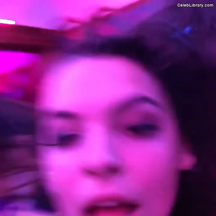 Isabella Gomez photo 8 of 479
