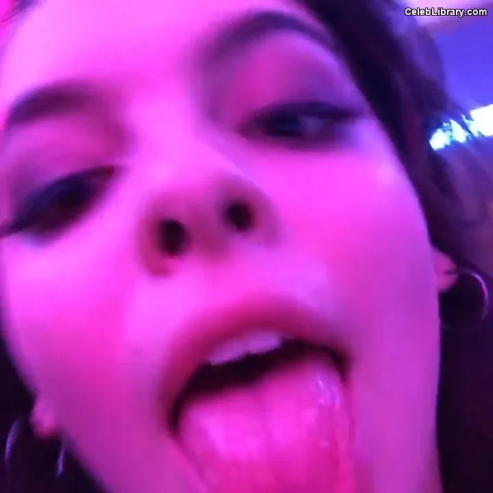 Isabella Gomez photo 13 of 479