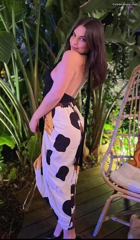 Isabella Gomez photo 4 of 479