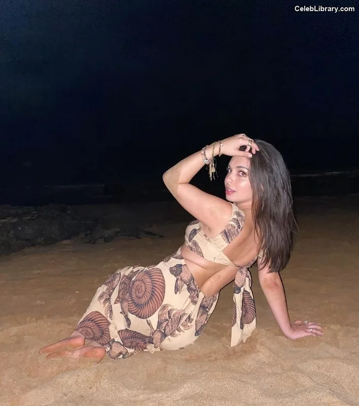 Isabella Gomez photo 16 of 479