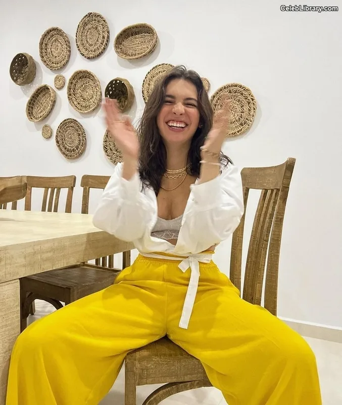 Isabella Gomez photo 16 of 479