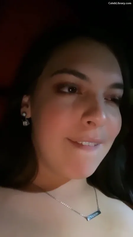 Isabella Gomez photo 4 of 479