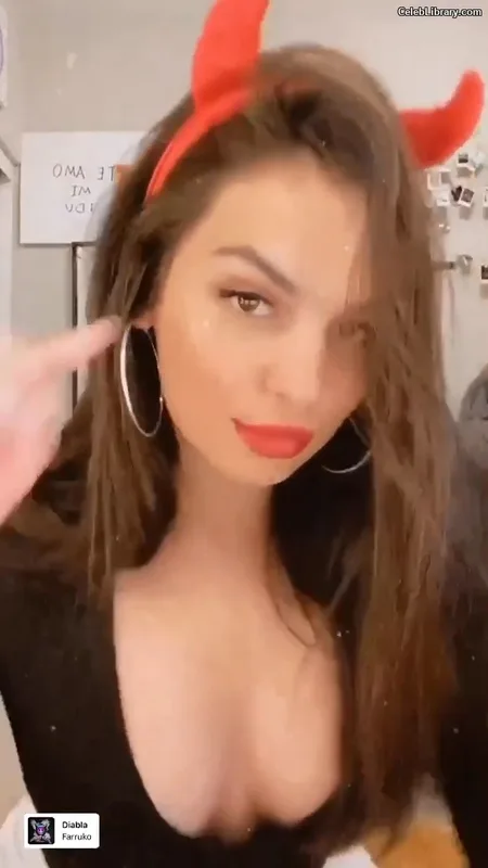 Isabella Gomez photo 16 of 479