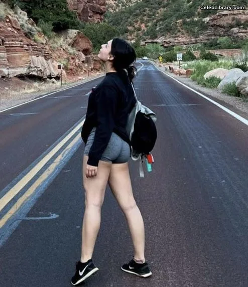 Isabella Gomez photo 2 of 479
