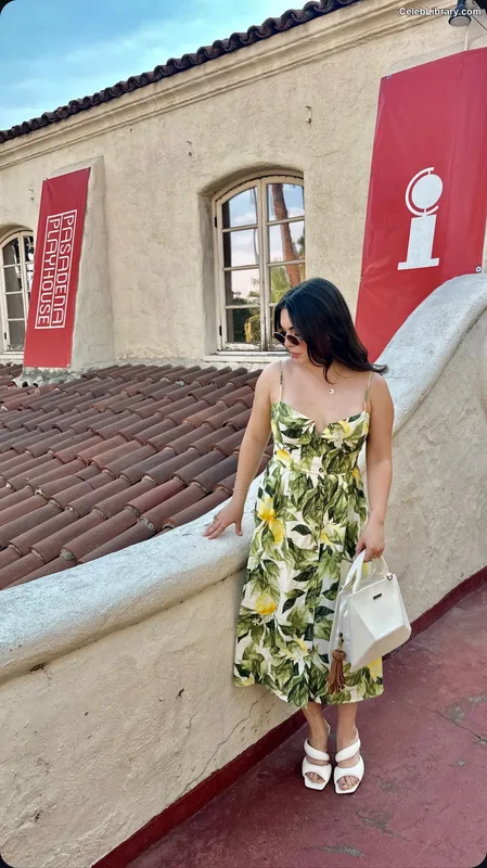 Isabella Gomez photo 19 of 479