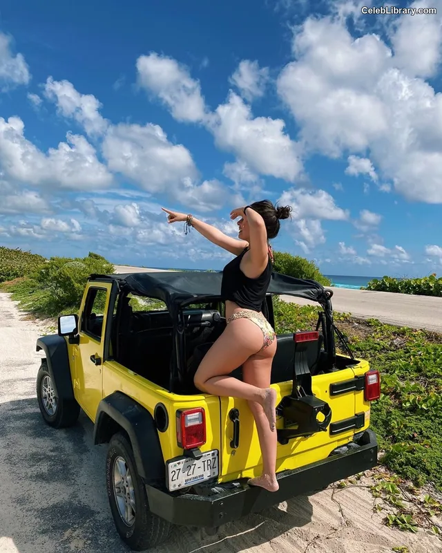 Isabella Gomez photo 11 of 479