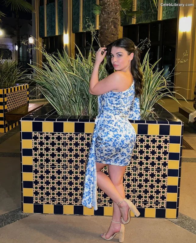 Isabella Gomez photo 4 of 479