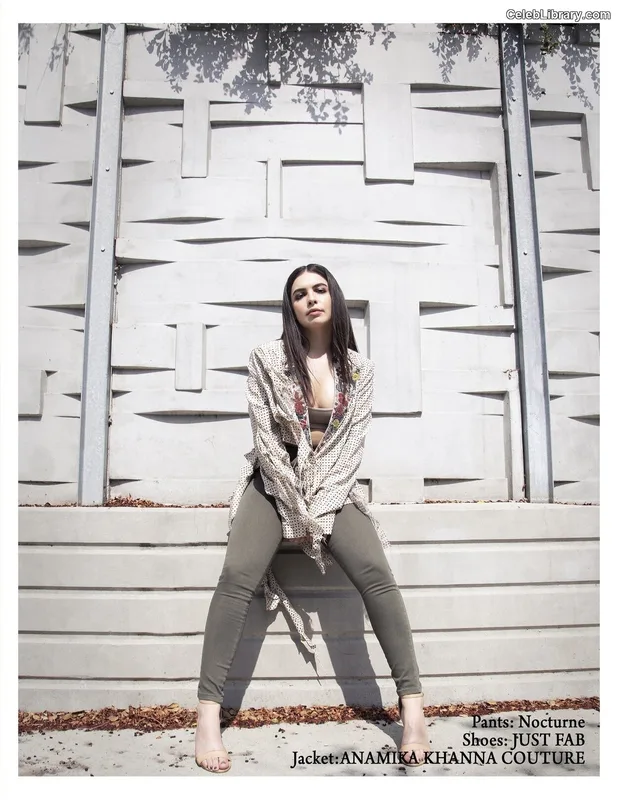 Isabella Gomez photo 7 of 479