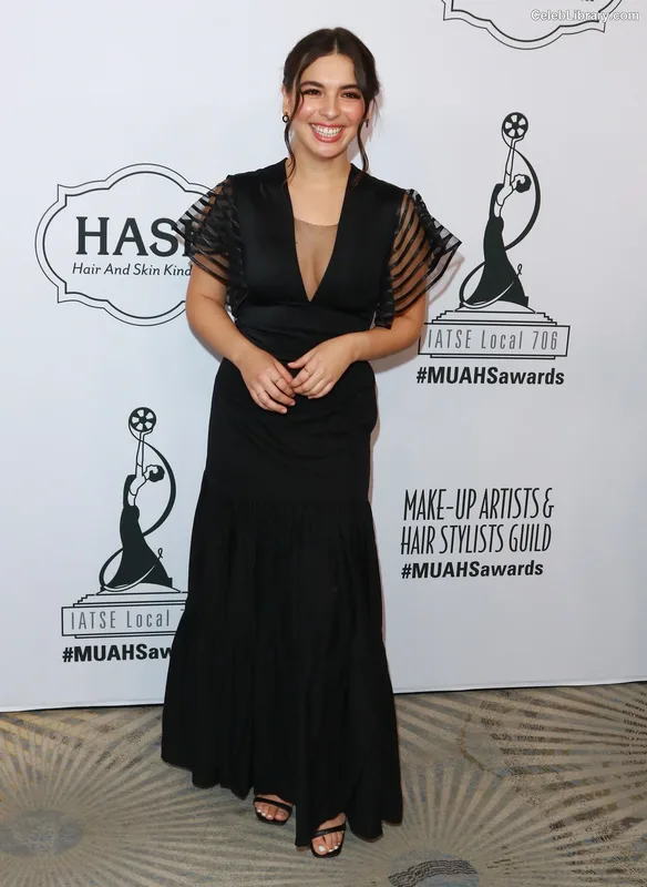 Isabella Gomez photo 8 of 479