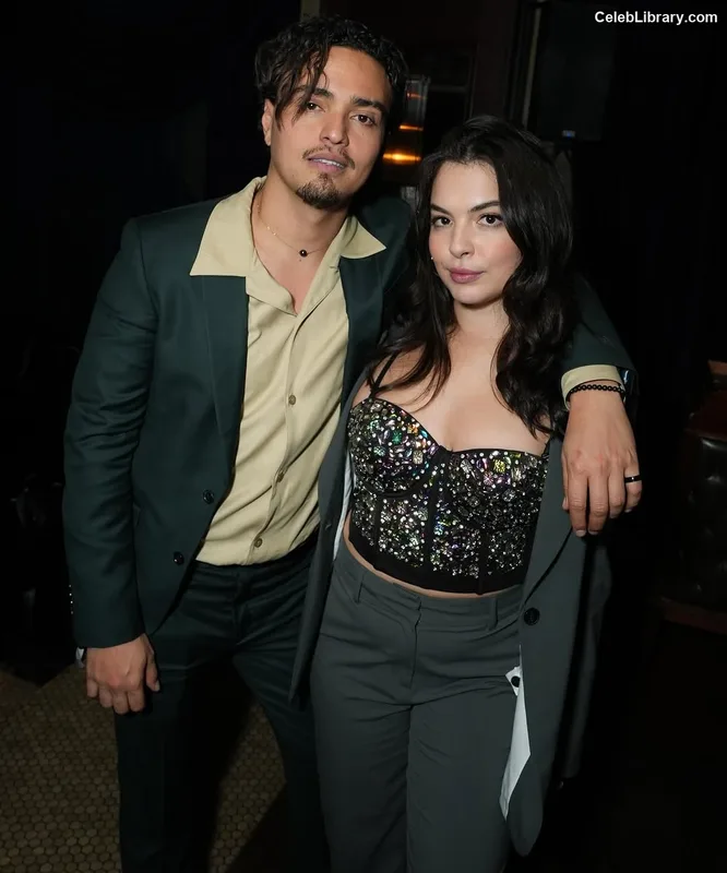 Isabella Gomez photo 15 of 479