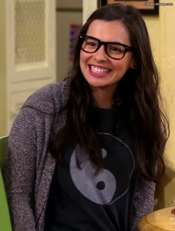 Isabella Gomez photo 22 of 479