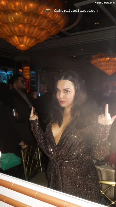 Isabella Gomez photo 1 of 479