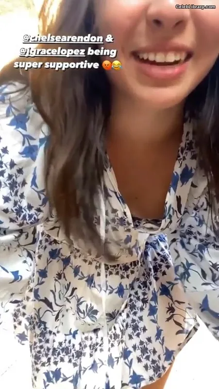 Isabella Gomez photo 8 of 479