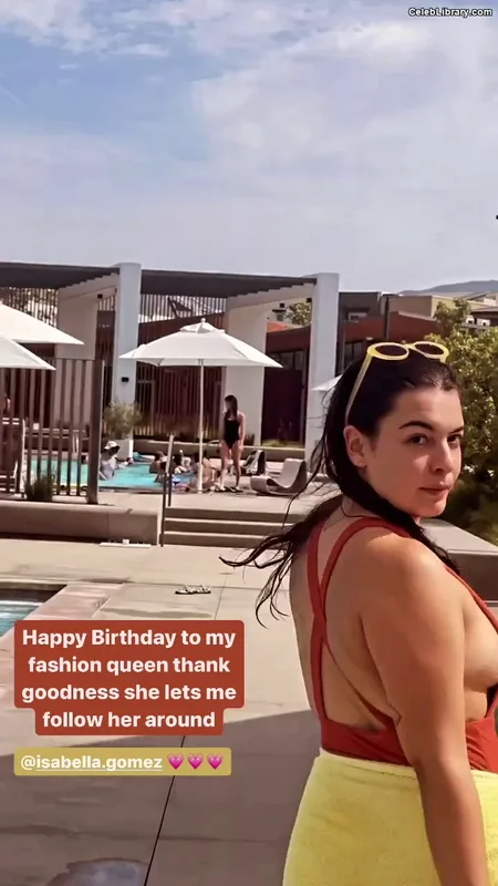 Isabella Gomez photo 3 of 479
