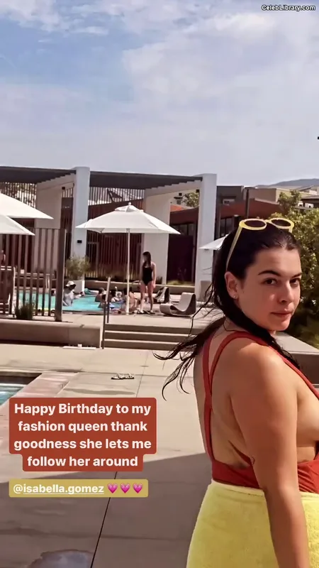 Isabella Gomez photo 4 of 479