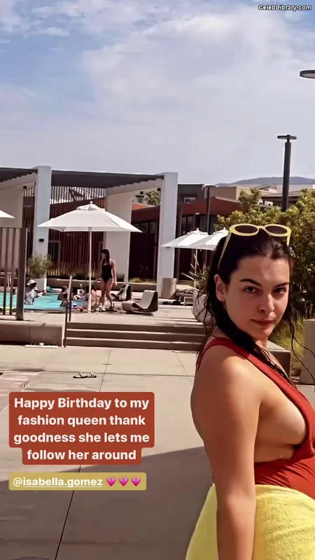 Isabella Gomez photo 5 of 479