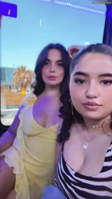 Isabella Gomez photo 10 of 479