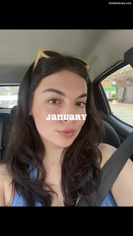 Isabella Gomez photo 14 of 479