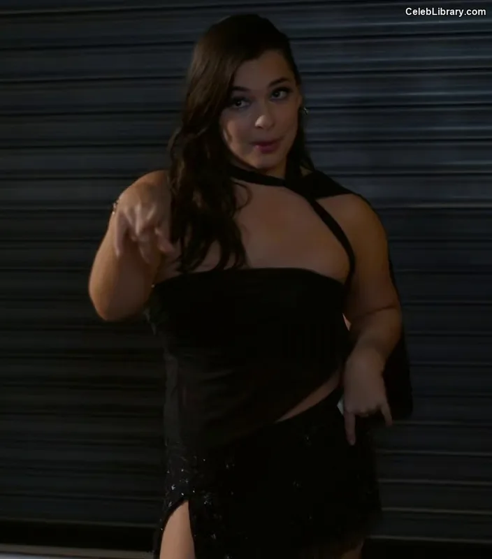 Isabella Gomez photo 4 of 479