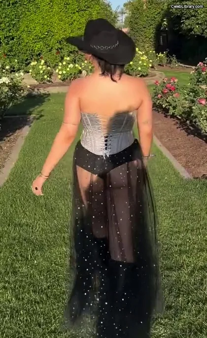 Isabella Gomez photo 7 of 479