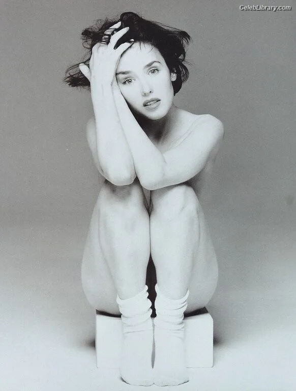 Isabelle Adjani photo 7 of 15