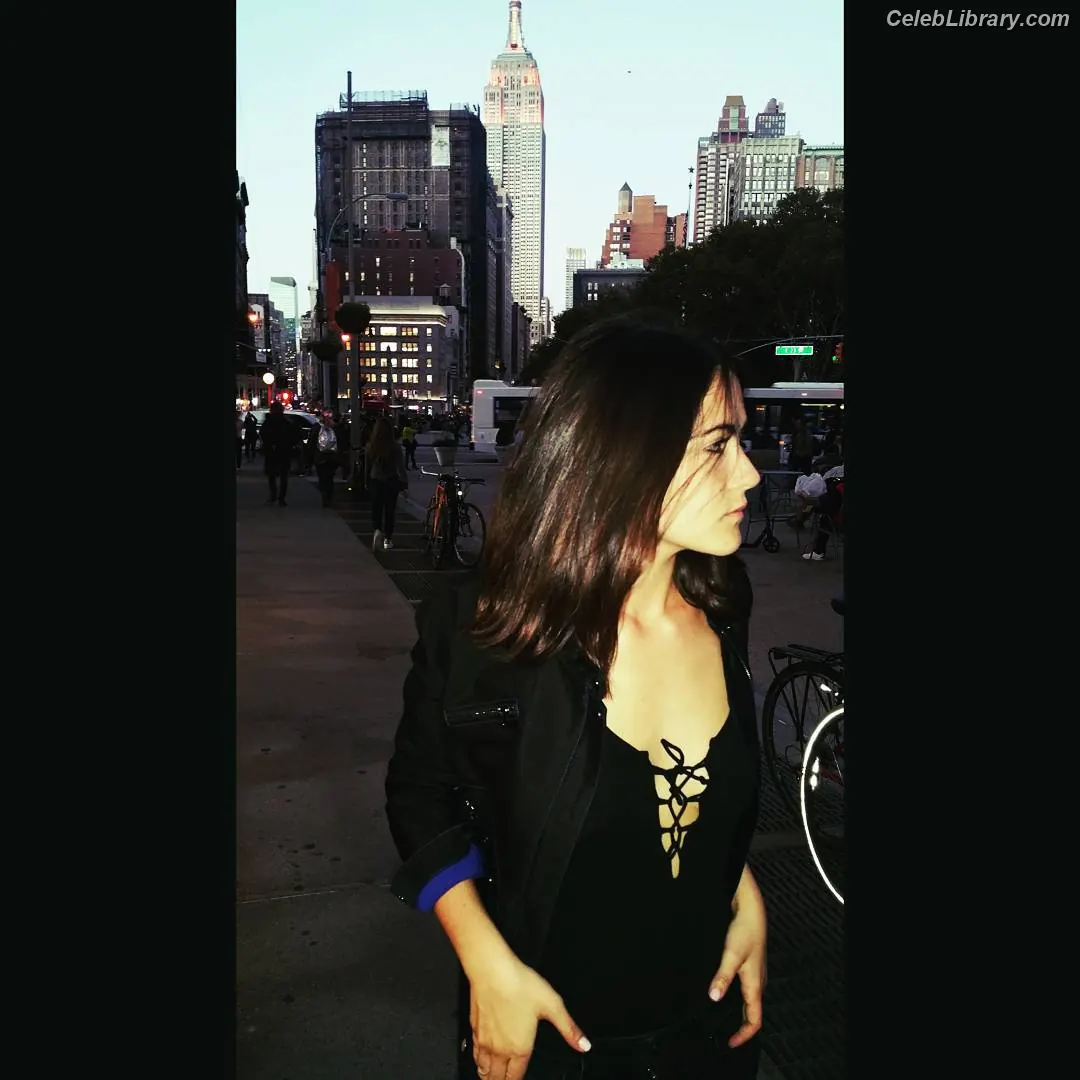 Isabelle Fuhrman photo 16 of 487