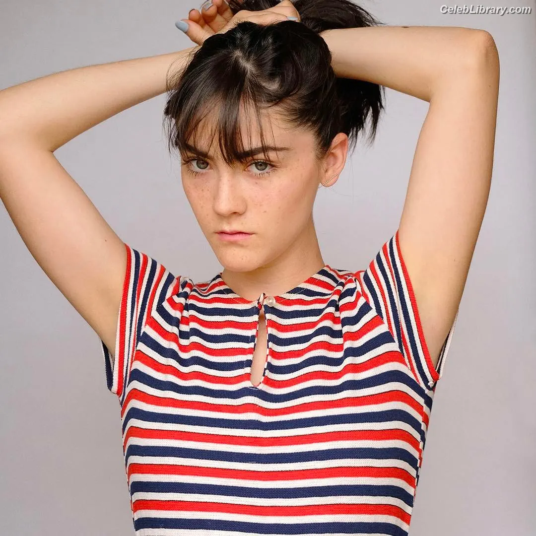 Isabelle Fuhrman photo 15 of 487