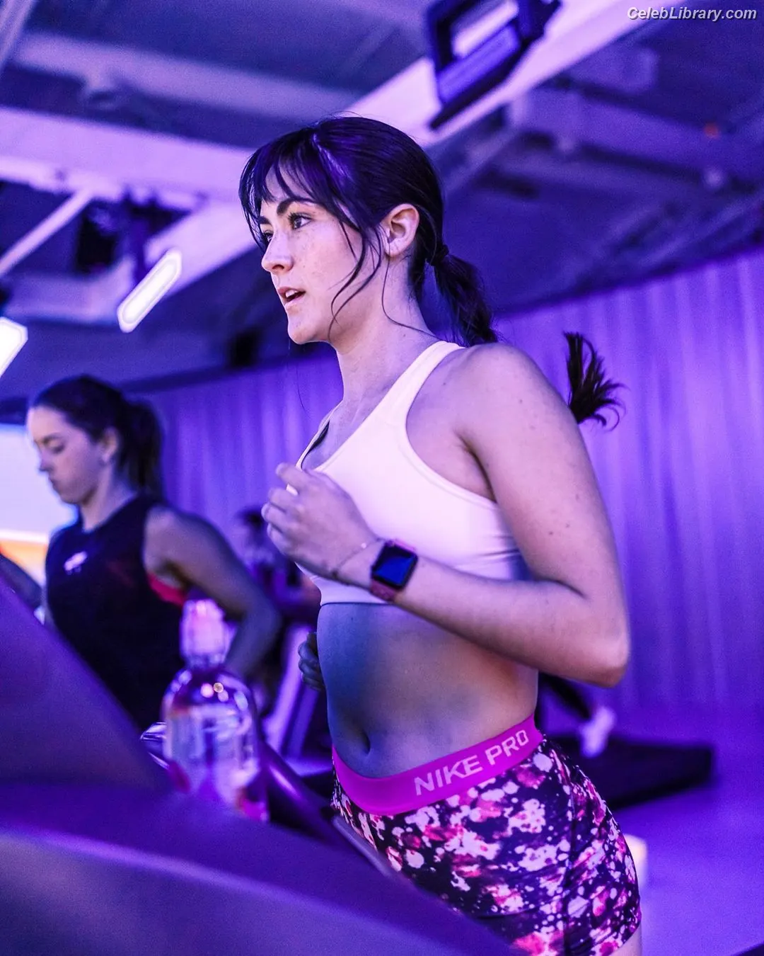 Isabelle Fuhrman photo 11 of 487