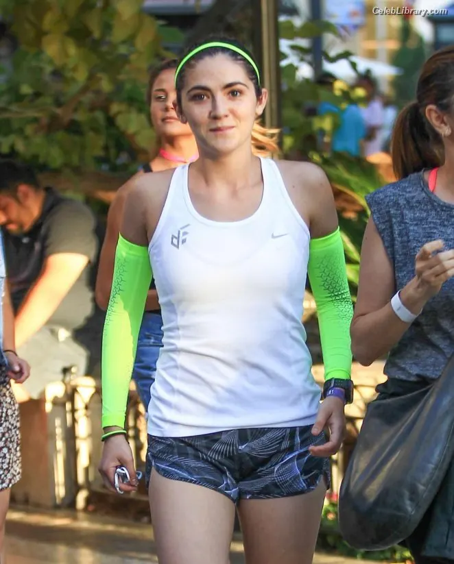 Isabelle Fuhrman photo 21 of 487