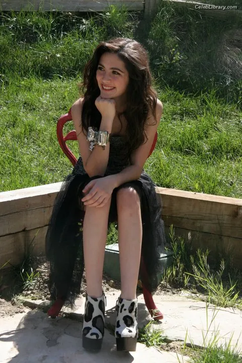 Isabelle Fuhrman photo 23 of 487